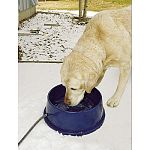 Prevent your pet's water from freezing over with this thermostatically controlled pet bowl by K and H. Bowl is safe for use by your pet and has a steel wrapped cord that is designed to be chew resistant. Choose 96 oz. or 1.5 gallons.
