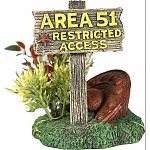 Decorative floral signs are surrounded by bright greenery & plants creating a reading element in your aquarium or terrarium A great little addition to the standard decor, these signs will brighten and enhance other ornaments Safe for all tanks.
