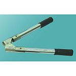 Barnes-Type Dehorners are constructed with stainless steel cutting heads for smooth operation and long service. They are made from the highest grade of hardened steel used for dehorner heads. Polycoated grips reduce slippage and increase comfort.