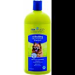 Reduces excessive shedding by releasing the undercoat during the bath. No parabens. No chemical dyes. For monthly use. Enriched wi h omega 3 & 6 fatty acids, calendula extract and papya leaft extract. Made in the usa.