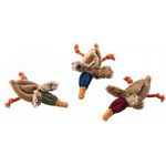 Inspire your cat to play and bring out your cat's natural hunting instinct with this fun toy by Ethical. Designed for hours of cat play, this cat toy does not have any stuffing and has a realistic duck shape.
