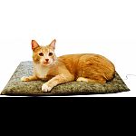 100% polyester that attracts kitties like bears to honey. Ithelps trap kitty dander and hair like nothing else Design is super economical Versatile gray color matches any decor Easy machine wash & care