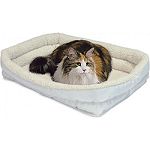 Double bolsters provide extra cushion Elastic corner straps secure to crate pan Exquisitely soft, dreamy fleece Machine washable