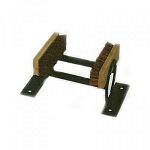 Clean sides and bottoms of footwear quickly and leave the mess outdoors with this high-quality boot brush. Softer polypropylene side bristles won't scratch footwear and stiff bottom bristles thoroughly clean mud and dirt out of soles