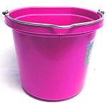 Our tried and true Fortiflex s Flat Back Buckets are a favorite among horse owners (and horses too). Made with FORTALLOY rubber-polyethylene blend for exceptional strength and toughness even at low temperatures. 20 qt.