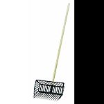 Built in basket that keeps manure from rolling off and makes manure removal faster Sturdy, yet lighweight design for easy handling Tines are reinforced with a tough plastic material Handle ties into tine support for added strength